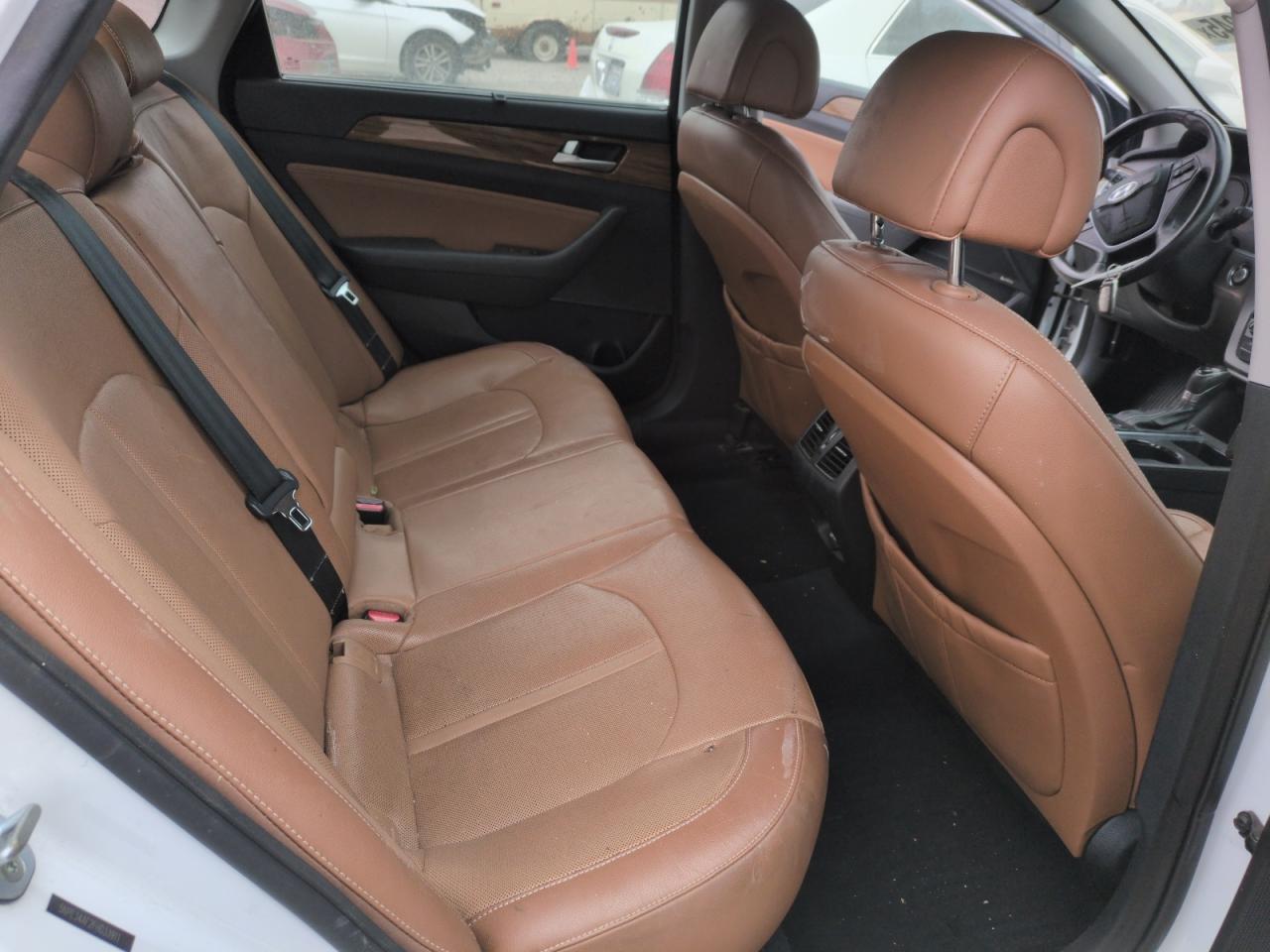 2015 Hyundai Sonata - Image 10
