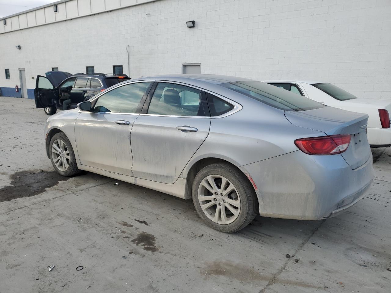 2015 Chrysler 200 - Image 2