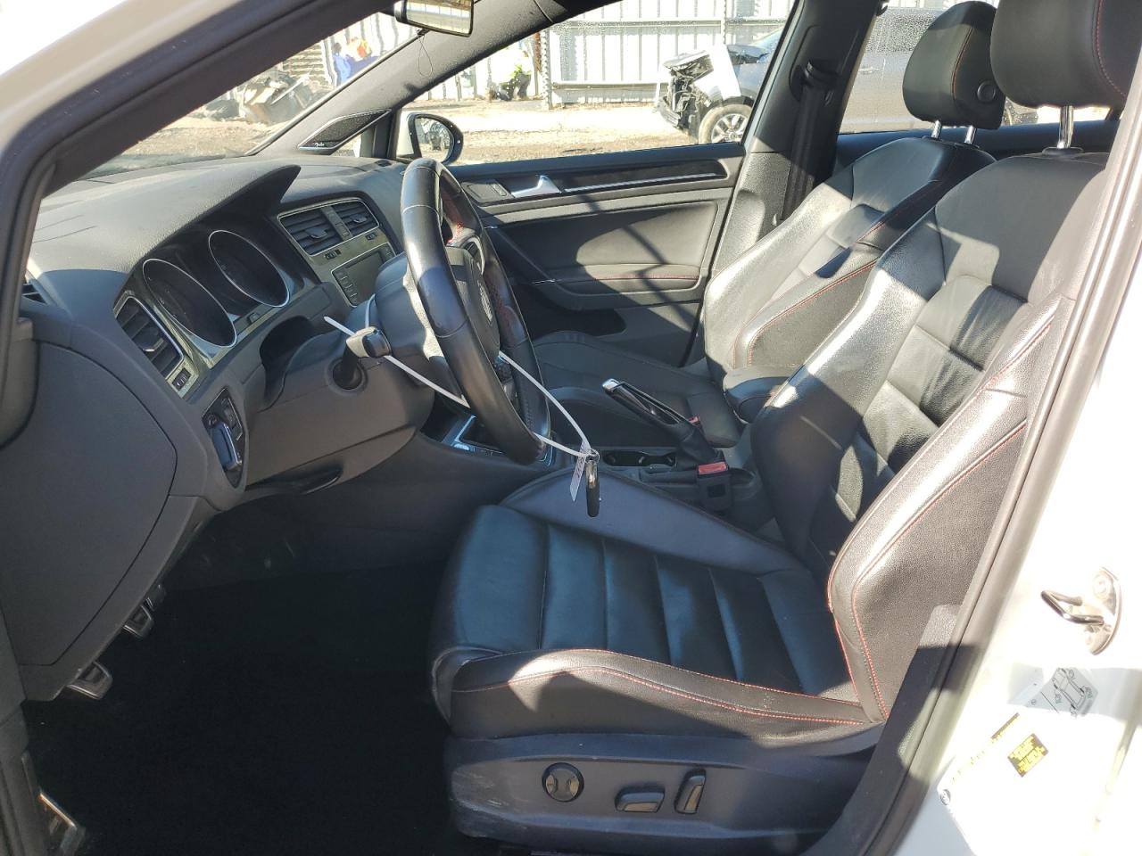 2017 Volkswagen GTI - Image 7