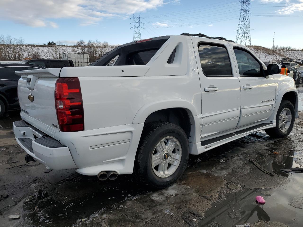 2008 Chevrolet Avalanche - Image 3