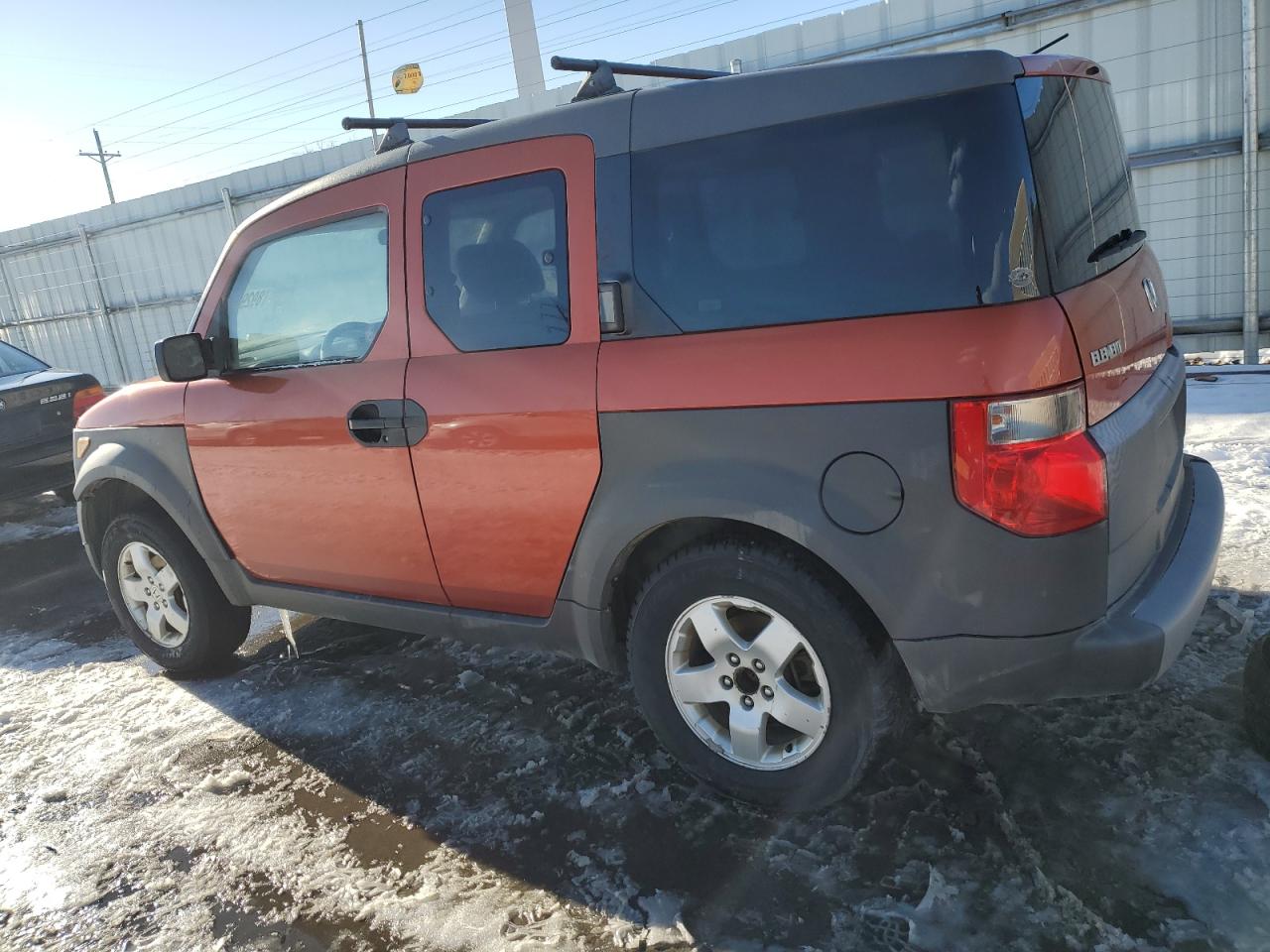 2004 Honda Element - Image 2