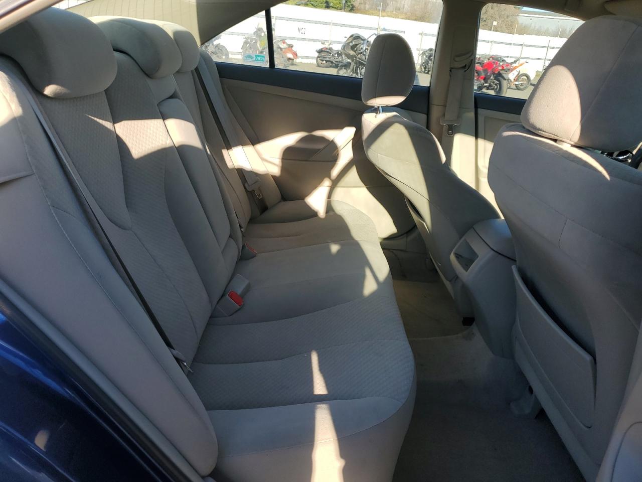 2009 Toyota Camry - Image 11