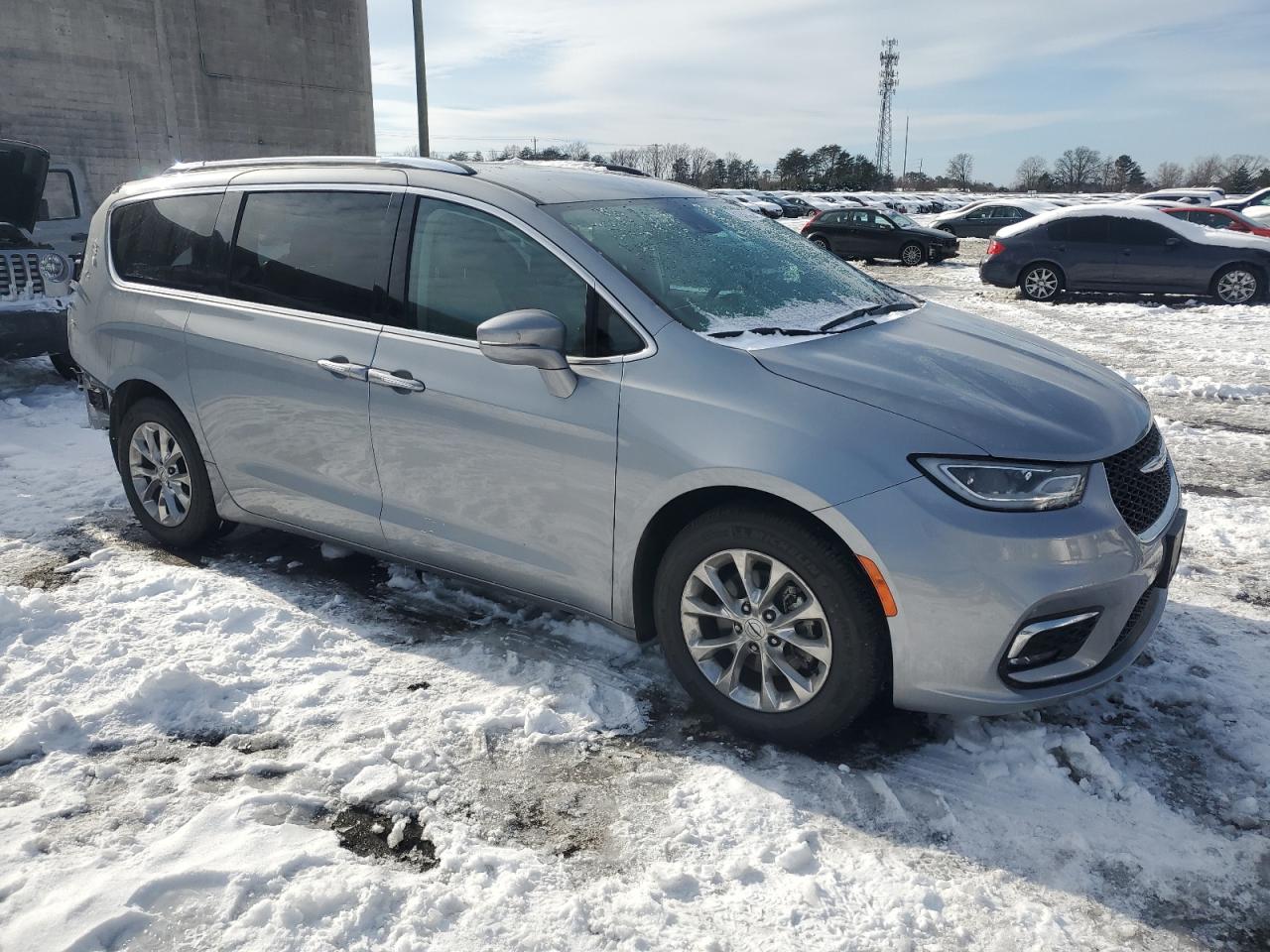 2021 Chrysler Pacifica - Image 4