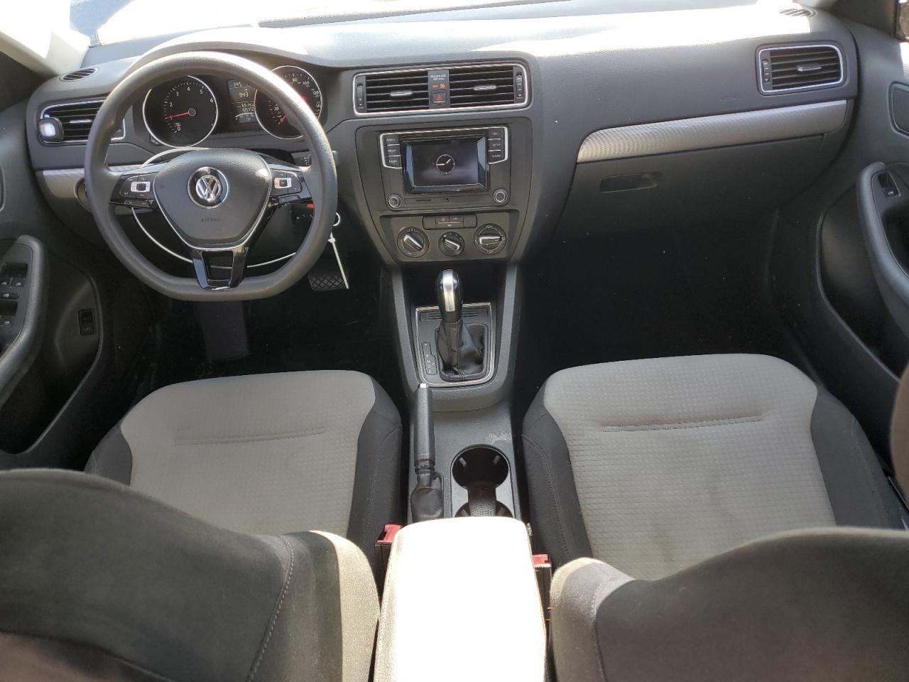 2018 Volkswagen Jetta - Image 8