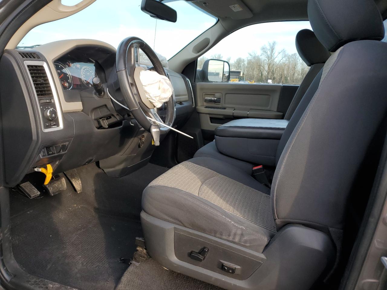 2010 Dodge RAM - Image 7