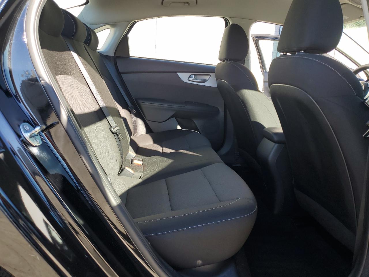 2023 Kia Forte - Image 10