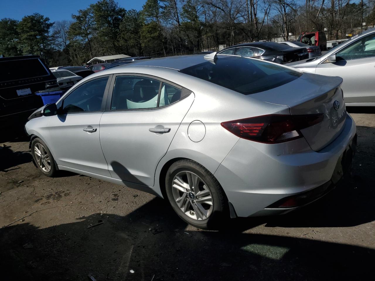 2019 Hyundai Elantra - Image 2
