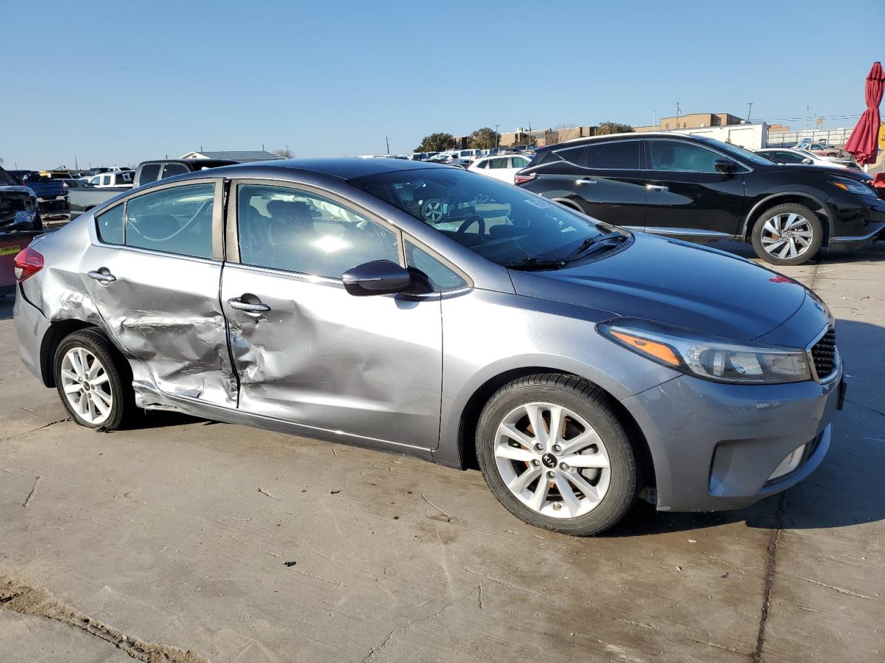 2017 Kia Forte - Image 4