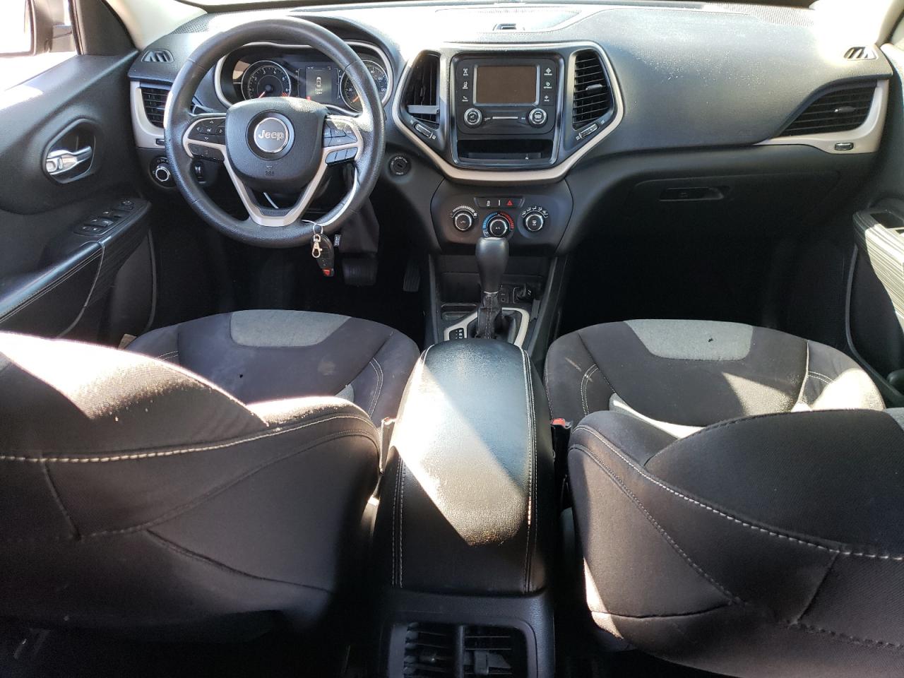 2015 Jeep Grand Cherokee - Image 8