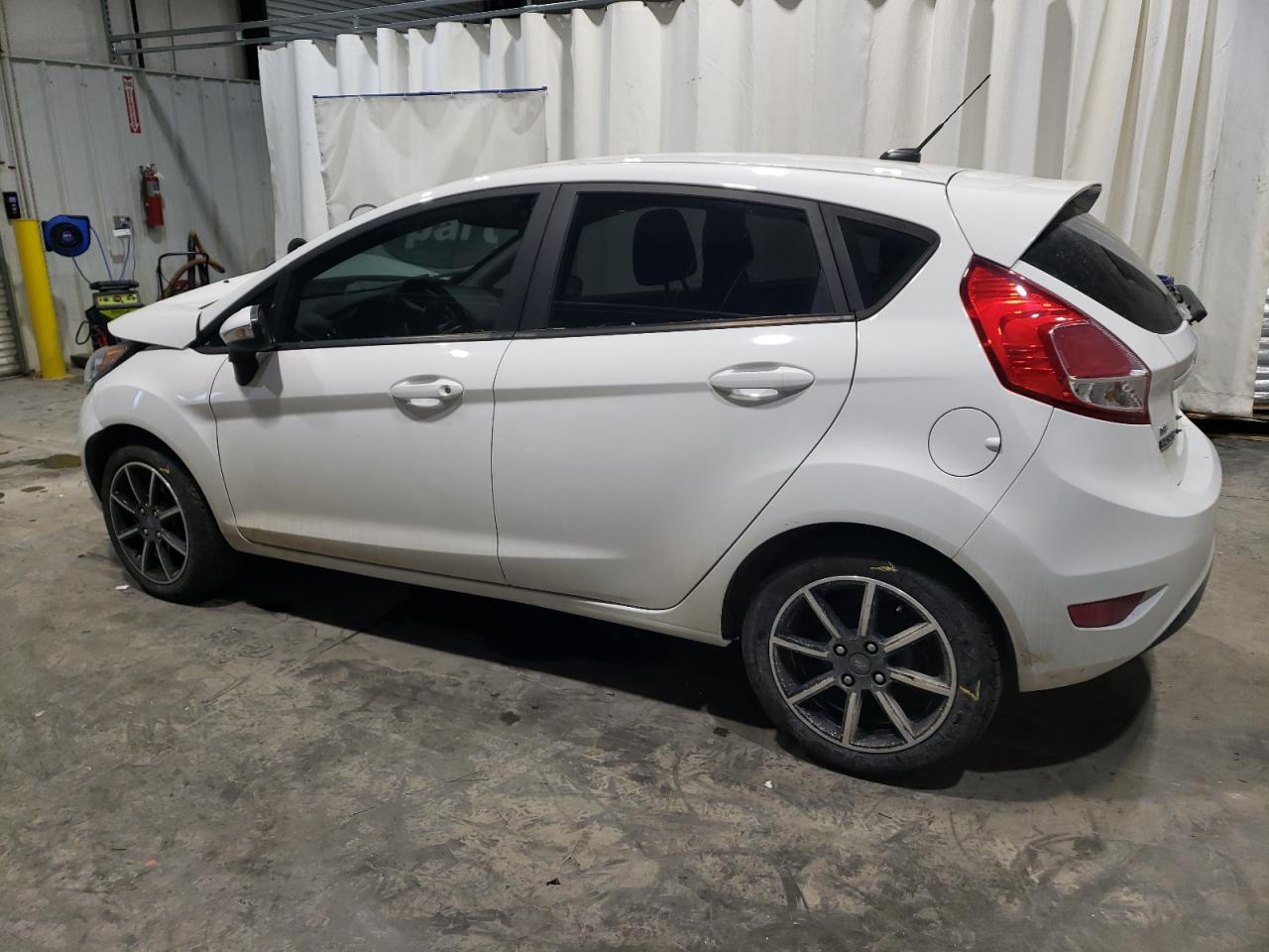 2019 Ford Fiesta - Image 2