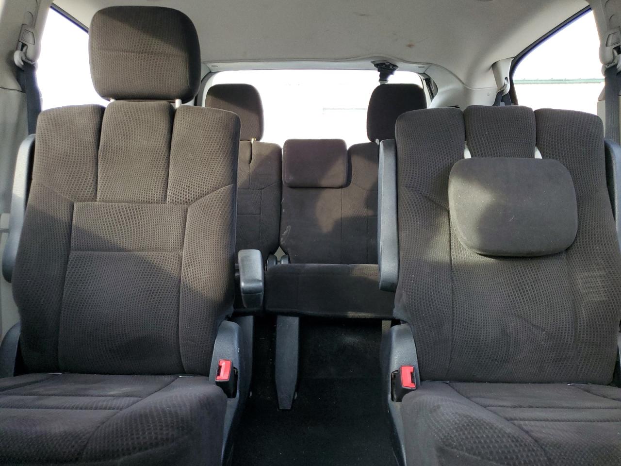 2013 Dodge Caravan - Image 10