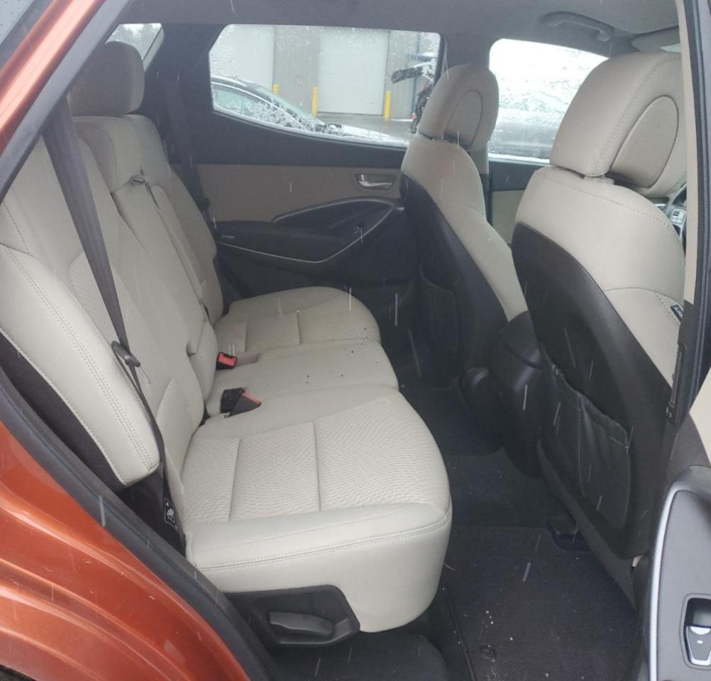 2013 Hyundai Santa Fe - Image 12
