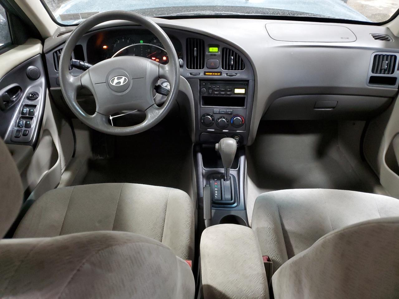 2006 Hyundai Elantra - Image 8