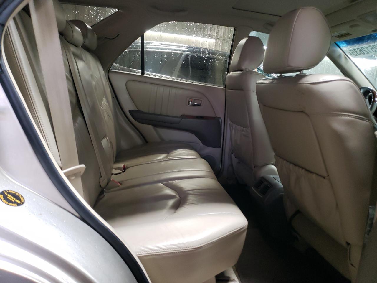 2002 Lexus RX - Image 10