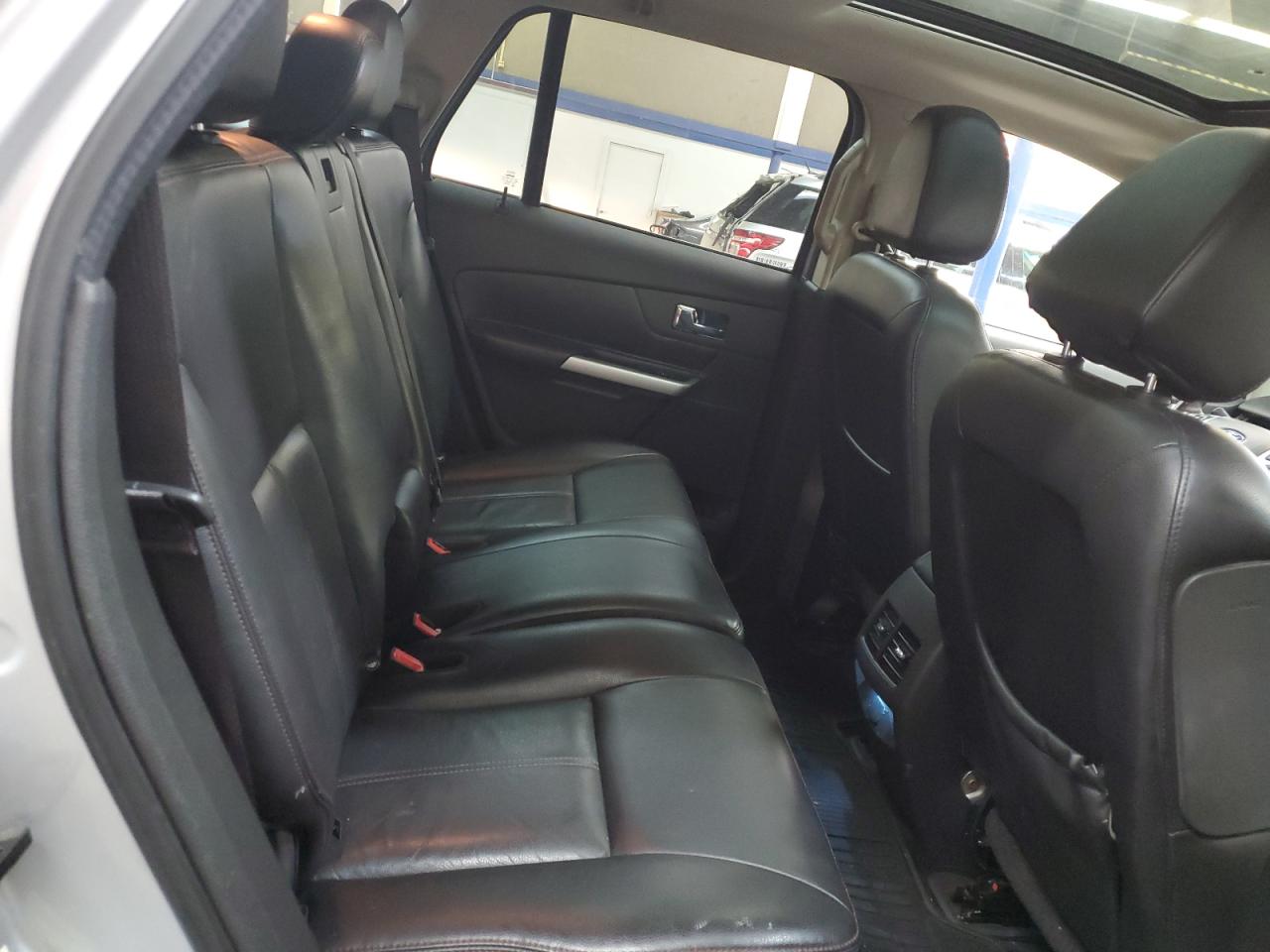 2011 Ford Edge - Image 11