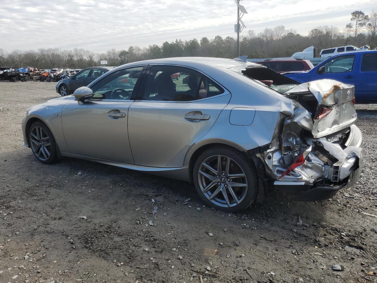 2016 Lexus IS - Image 2
