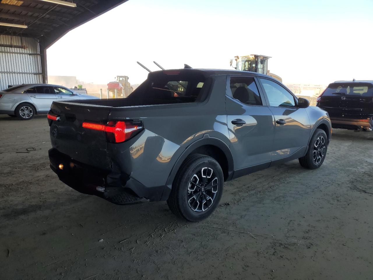 2022 Hyundai Santa Cruz - Image 3