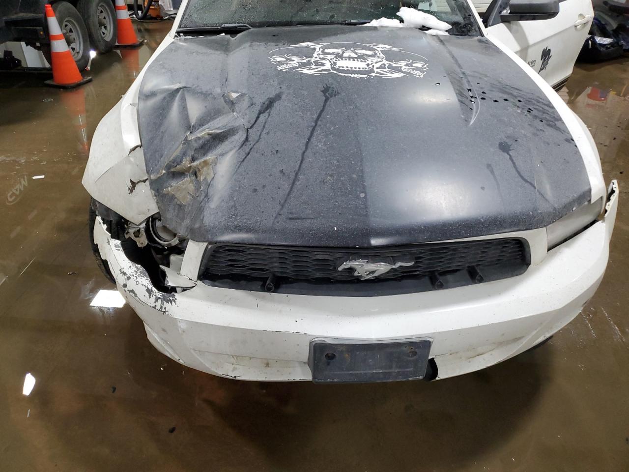 2011 Ford Mustang - Image 11