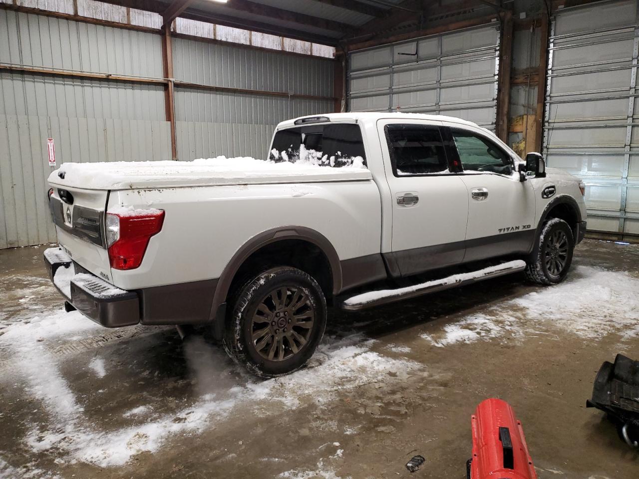 2017 Nissan Titan - Image 3