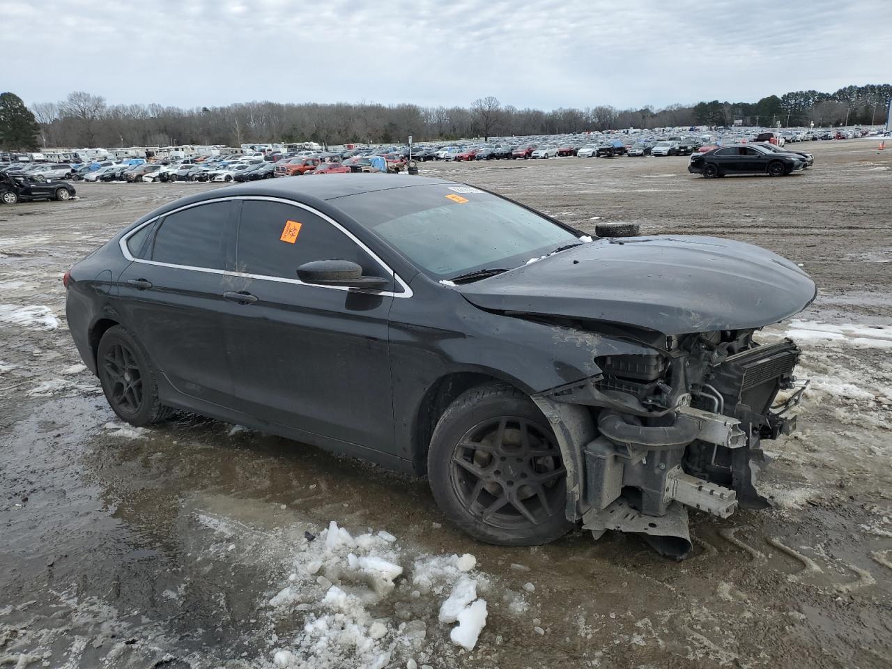 2016 Chrysler 200 - Image 4