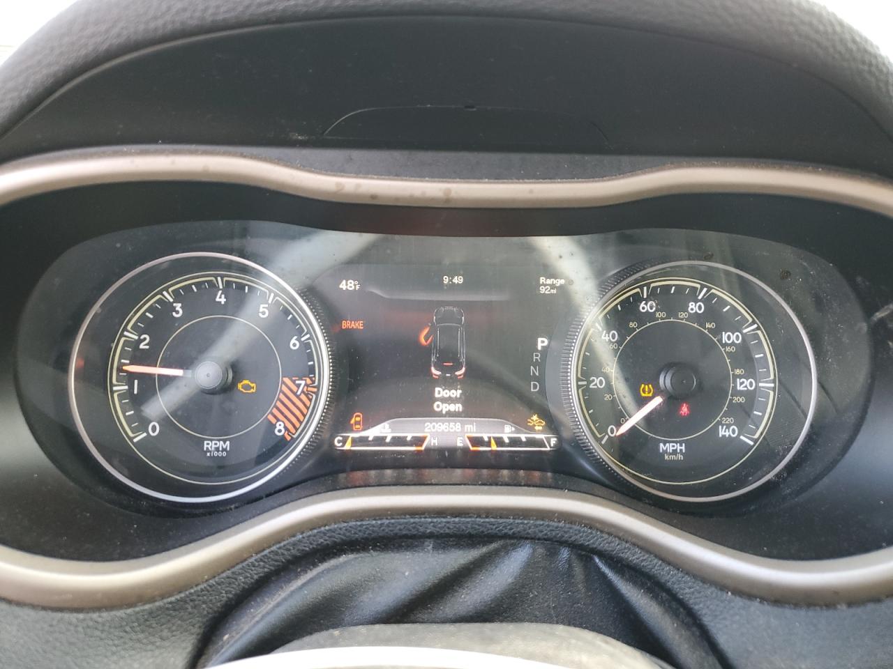 2014 Jeep Grand Cherokee - Image 9