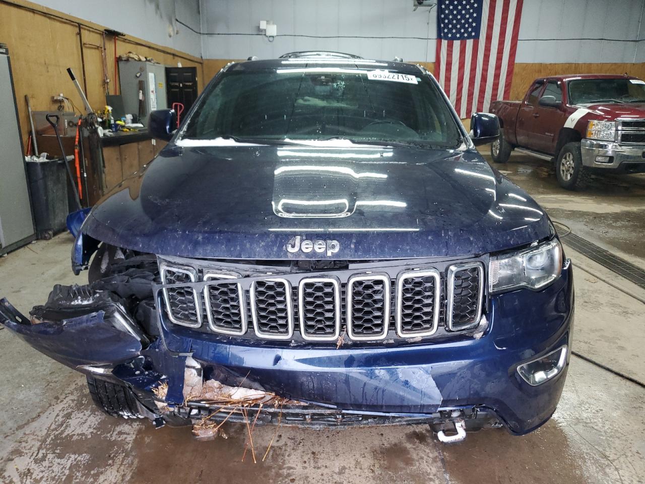 2017 Jeep Grand Cherokee - Image 5