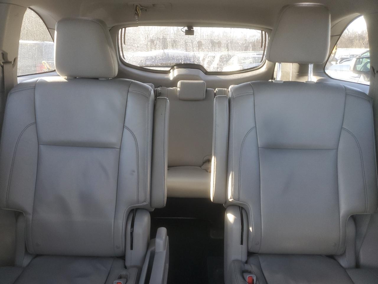 2014 Toyota Highlander - Image 10