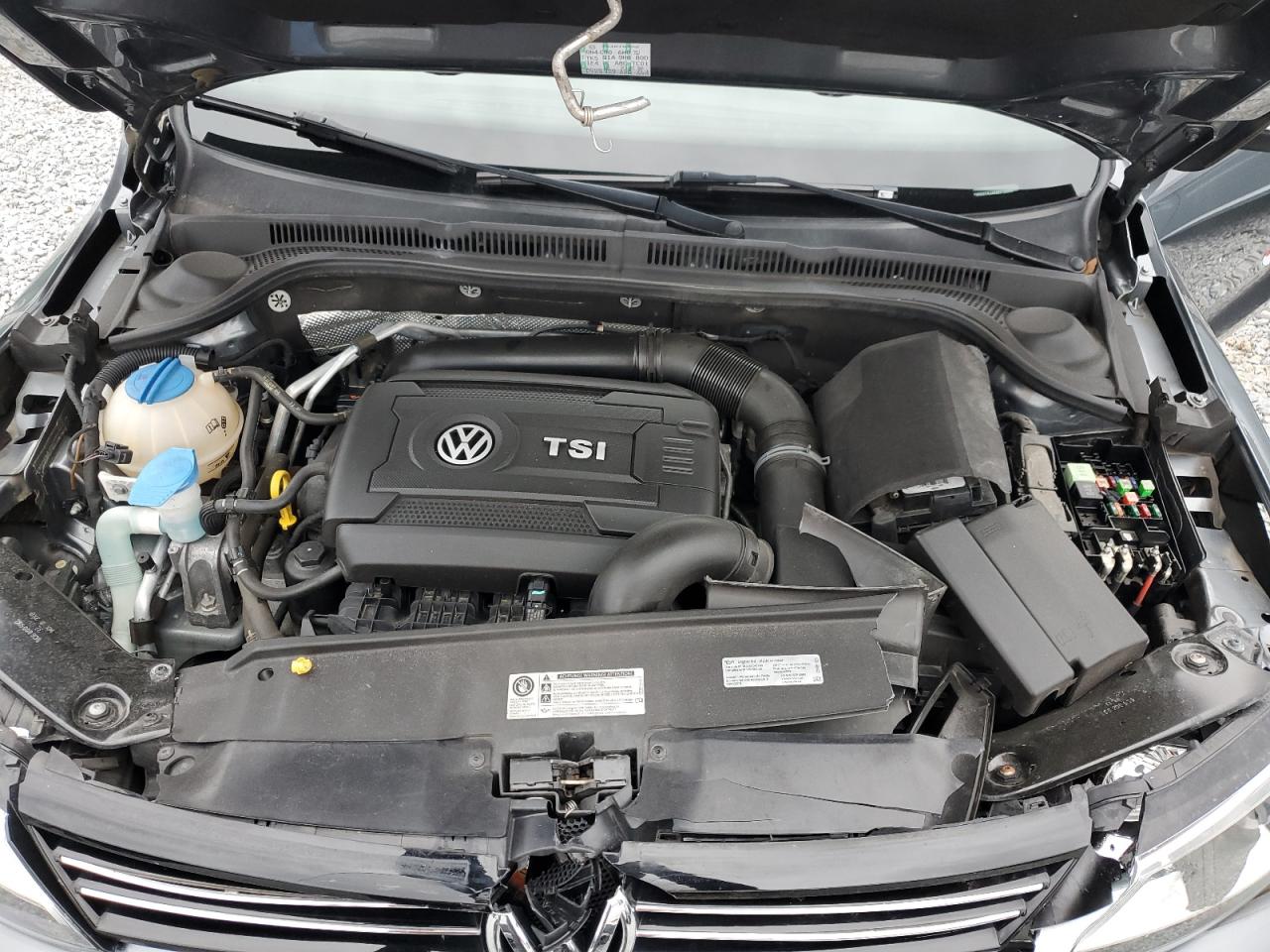 2014 Volkswagen Jetta - Image 12