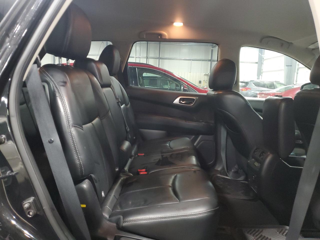2016 Nissan Pathfinder - Image 11