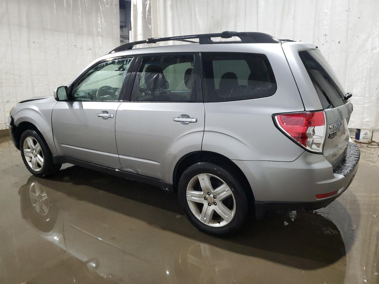 2010 Subaru Forester - Image 2