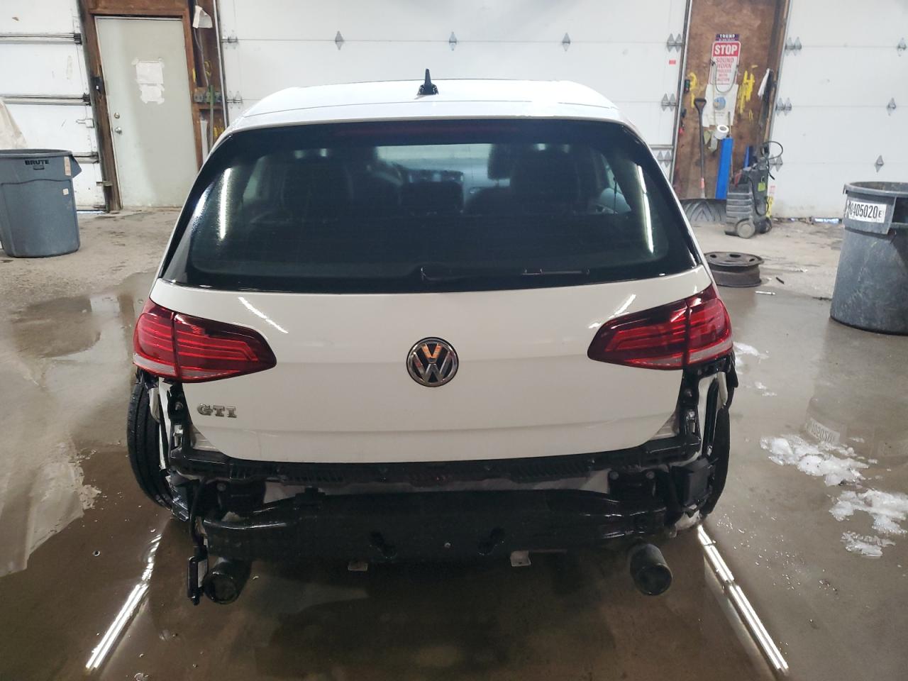 2018 Volkswagen GTI - Image 6