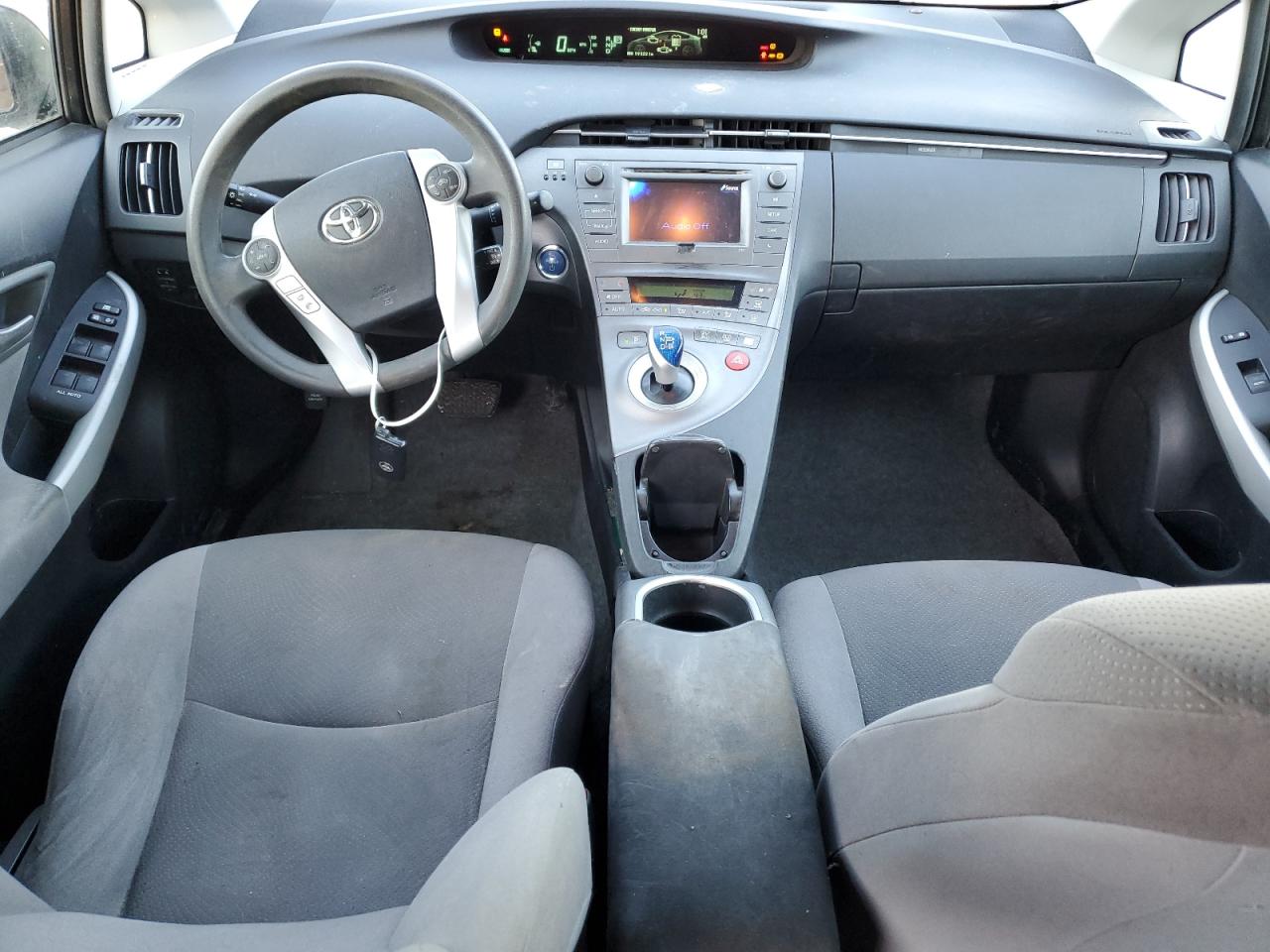 2013 Toyota Prius - Image 8