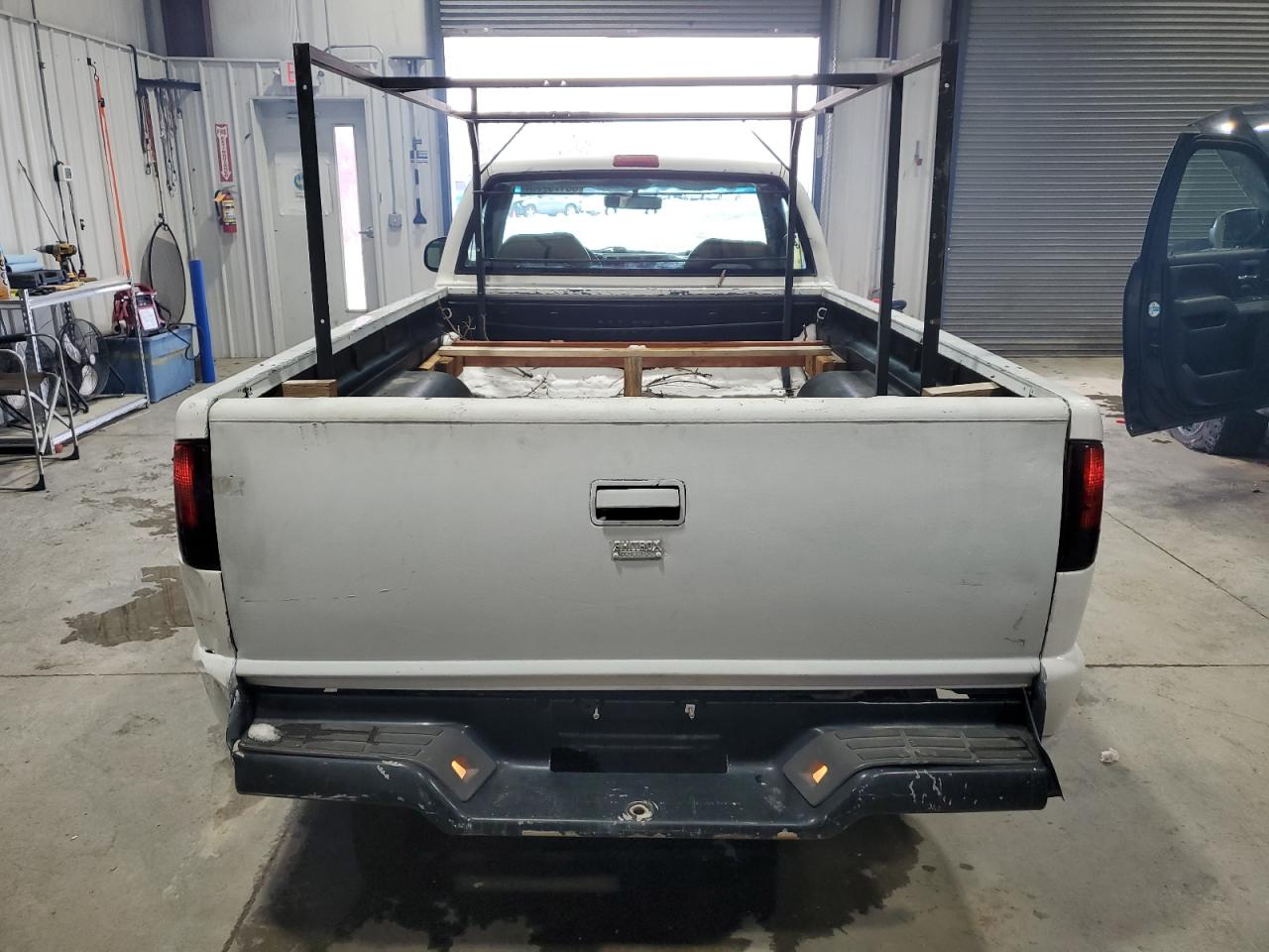 1995 Chevrolet S-10 Pickup - Image 6