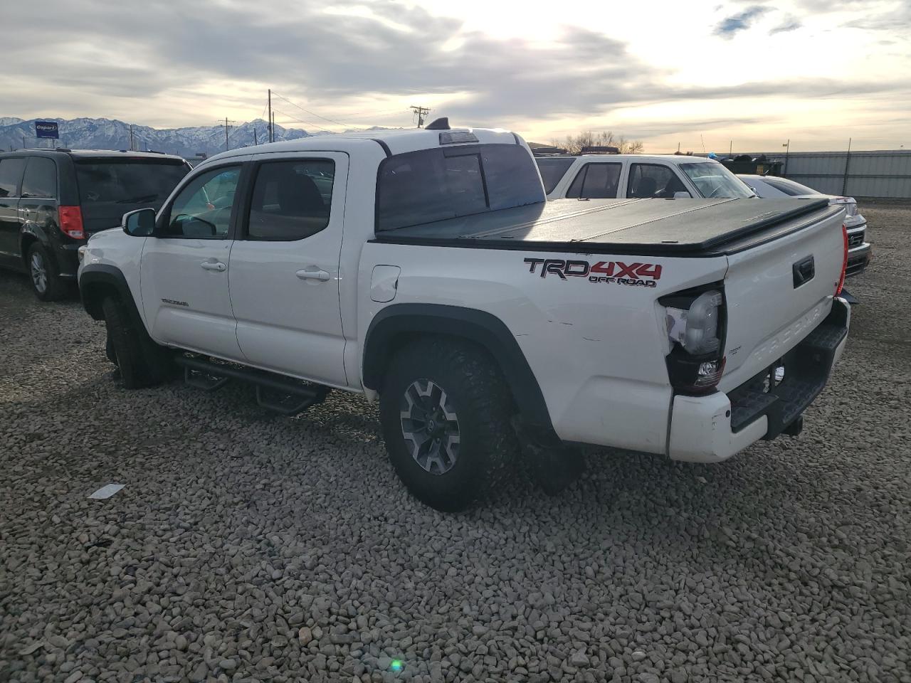 VIN 3TMCZ5AN2KM255517 2019 TOYOTA TACOMA no.2