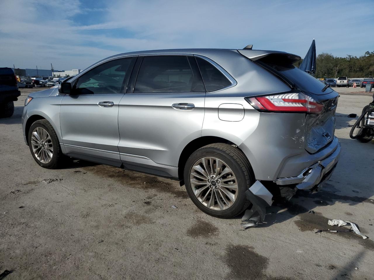 2022 Ford Edge - Image 2