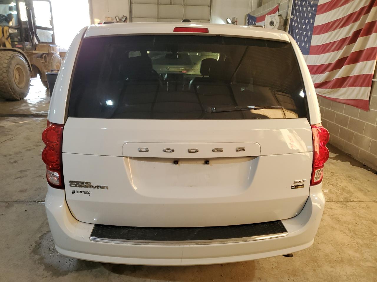 2017 Dodge Caravan - Image 6