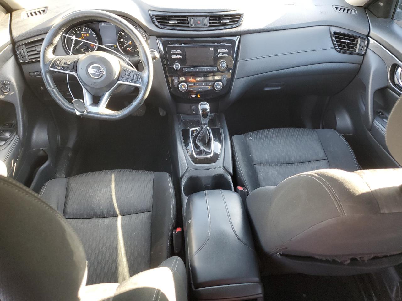 2017 Nissan Rogue - Image 8