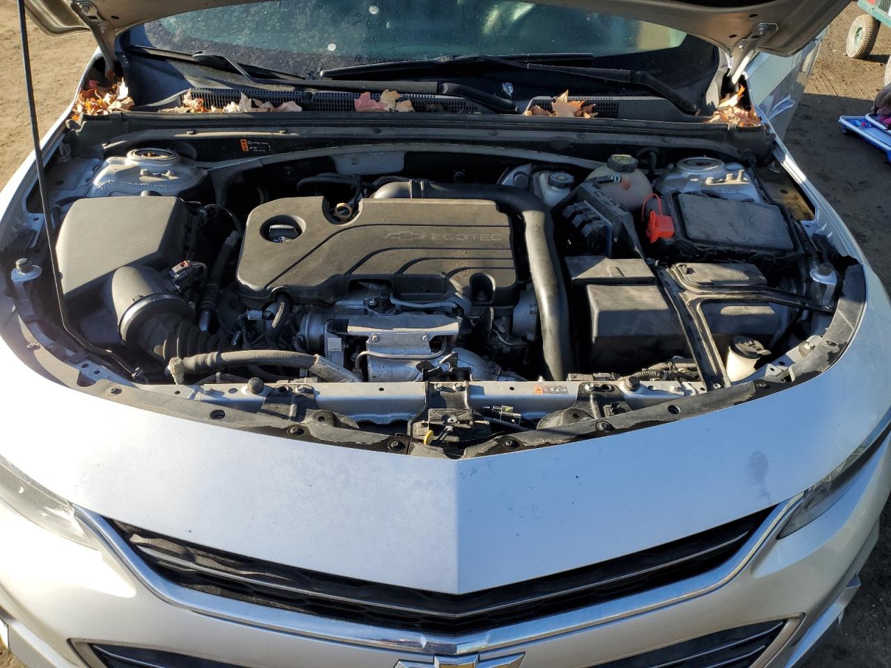 2017 Chevrolet Malibu - Image 13
