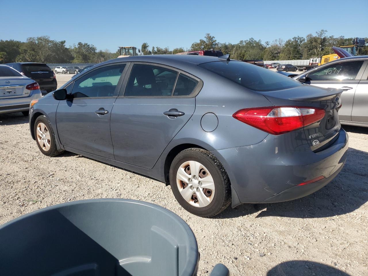 VIN KNAFK4A63G5469205 2016 KIA FORTE no.2