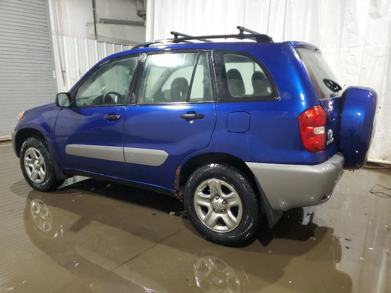2004 Toyota RAV 4 - Image 2
