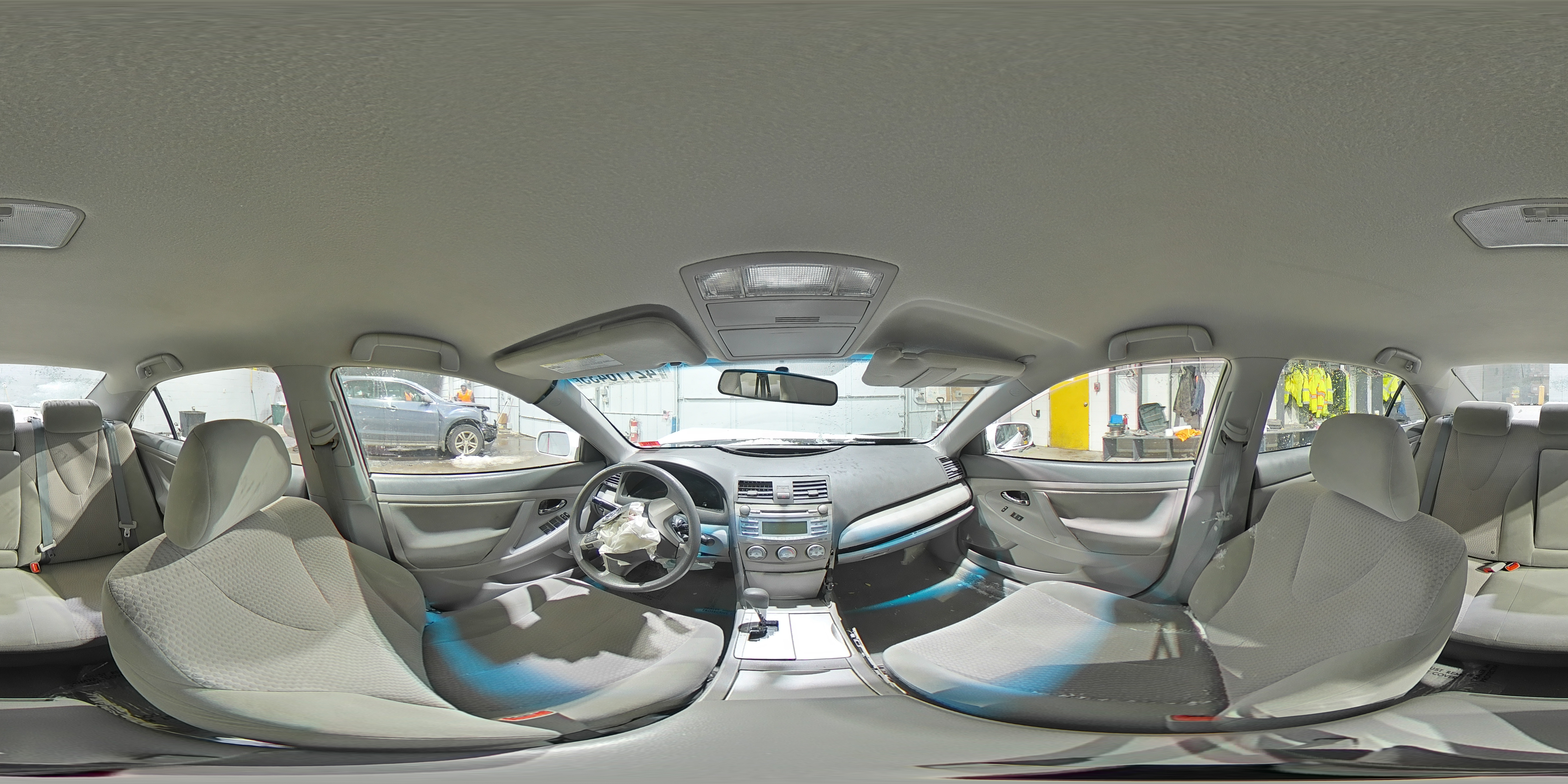 2011 Toyota Camry - Image 13