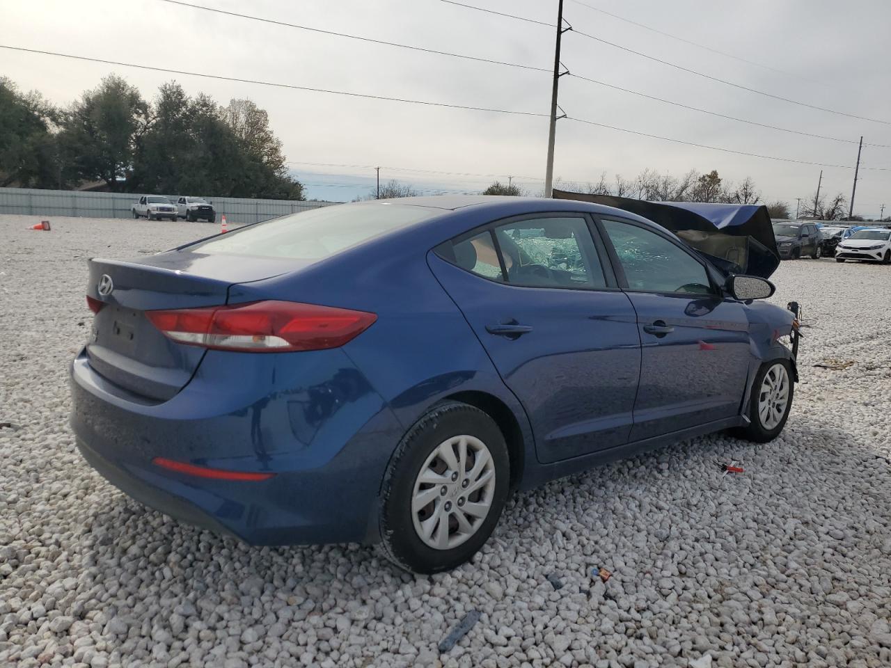 2018 Hyundai Elantra - Image 3