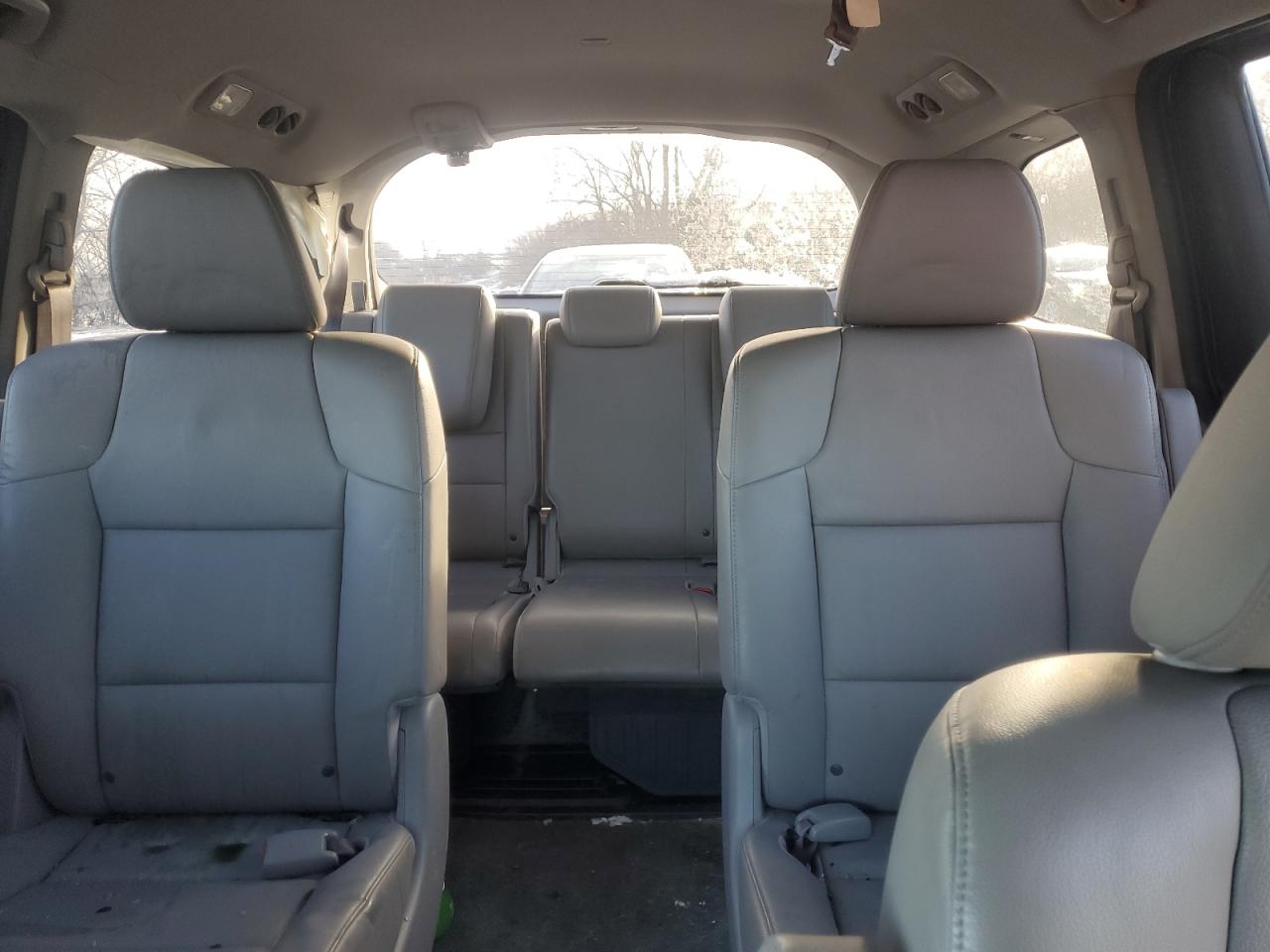 2014 Honda Odyssey - Image 10