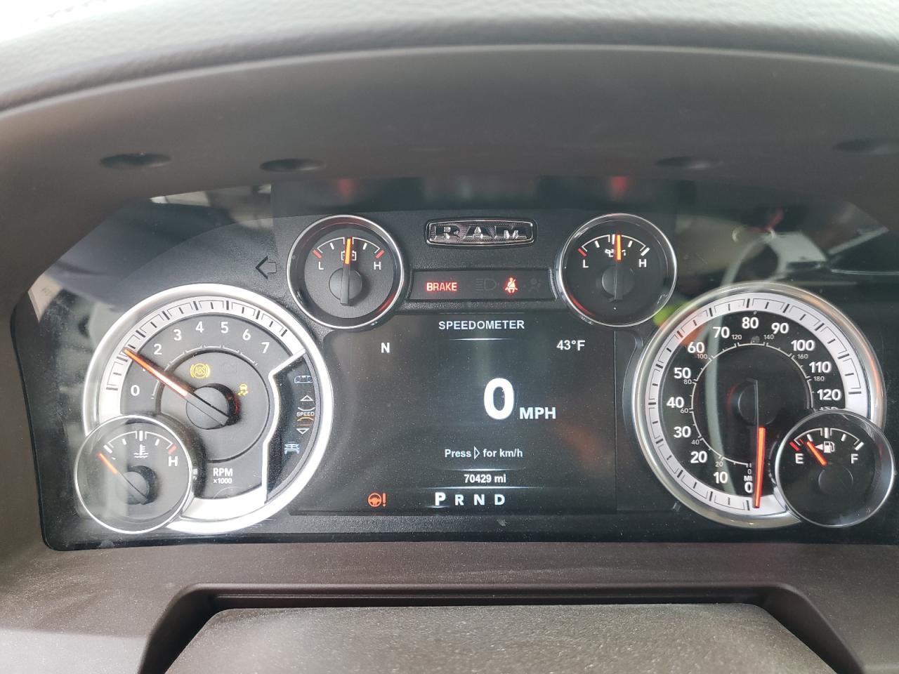 2017 RAM 1500 - Image 9
