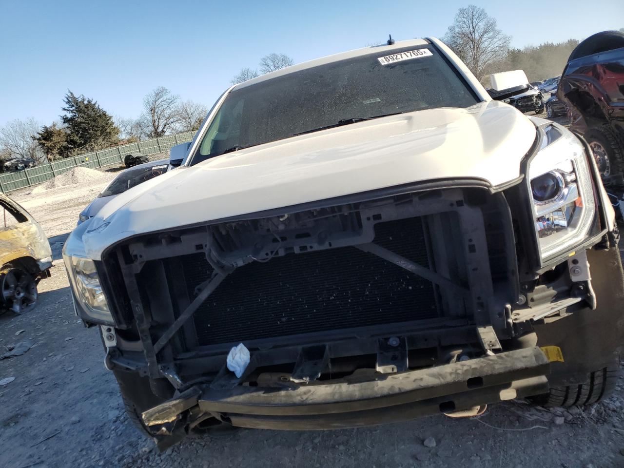 2015 GMC Yukon - Image 5