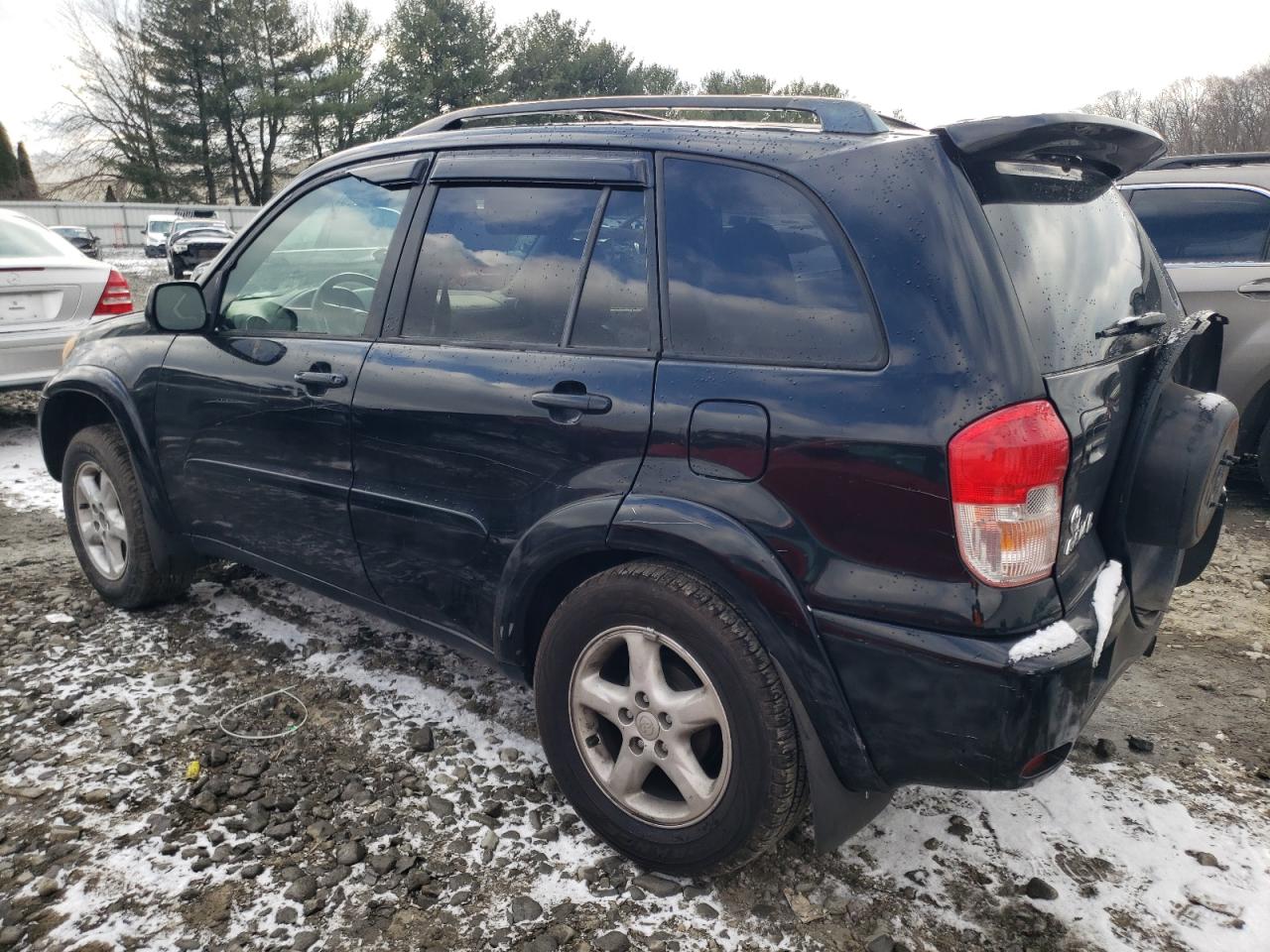 2003 Toyota RAV 4 - Image 2