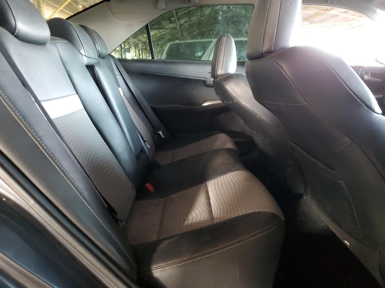 2012 Toyota Camry - Image 10