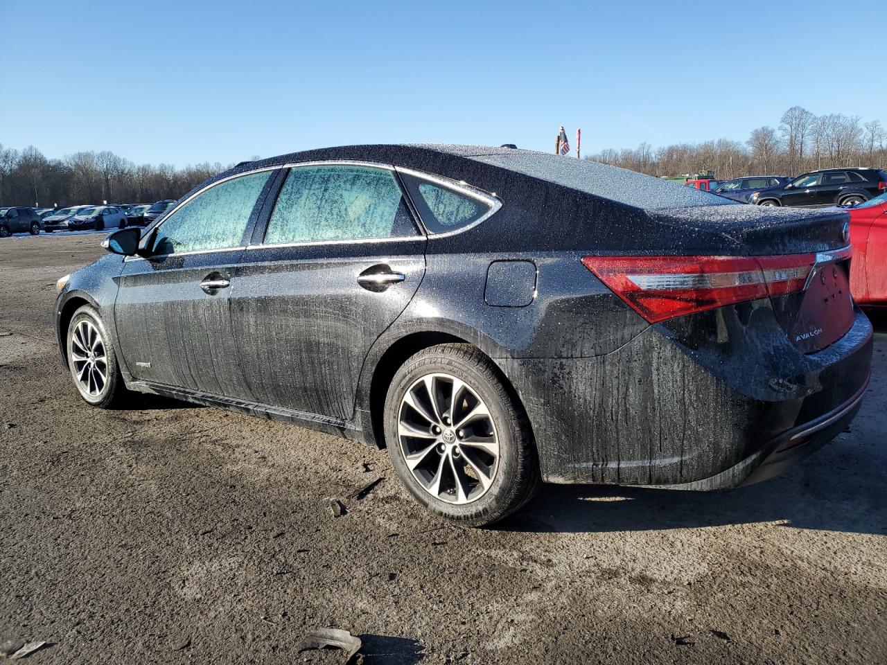 2016 Toyota Avalon - Image 2