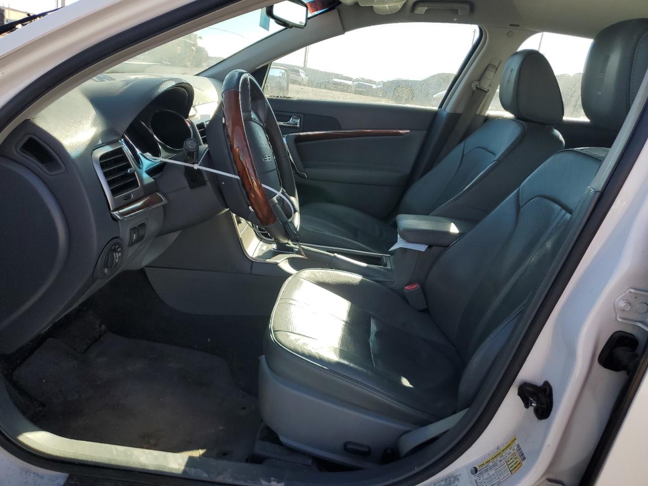 2010 Lincoln MKZ - Image 7