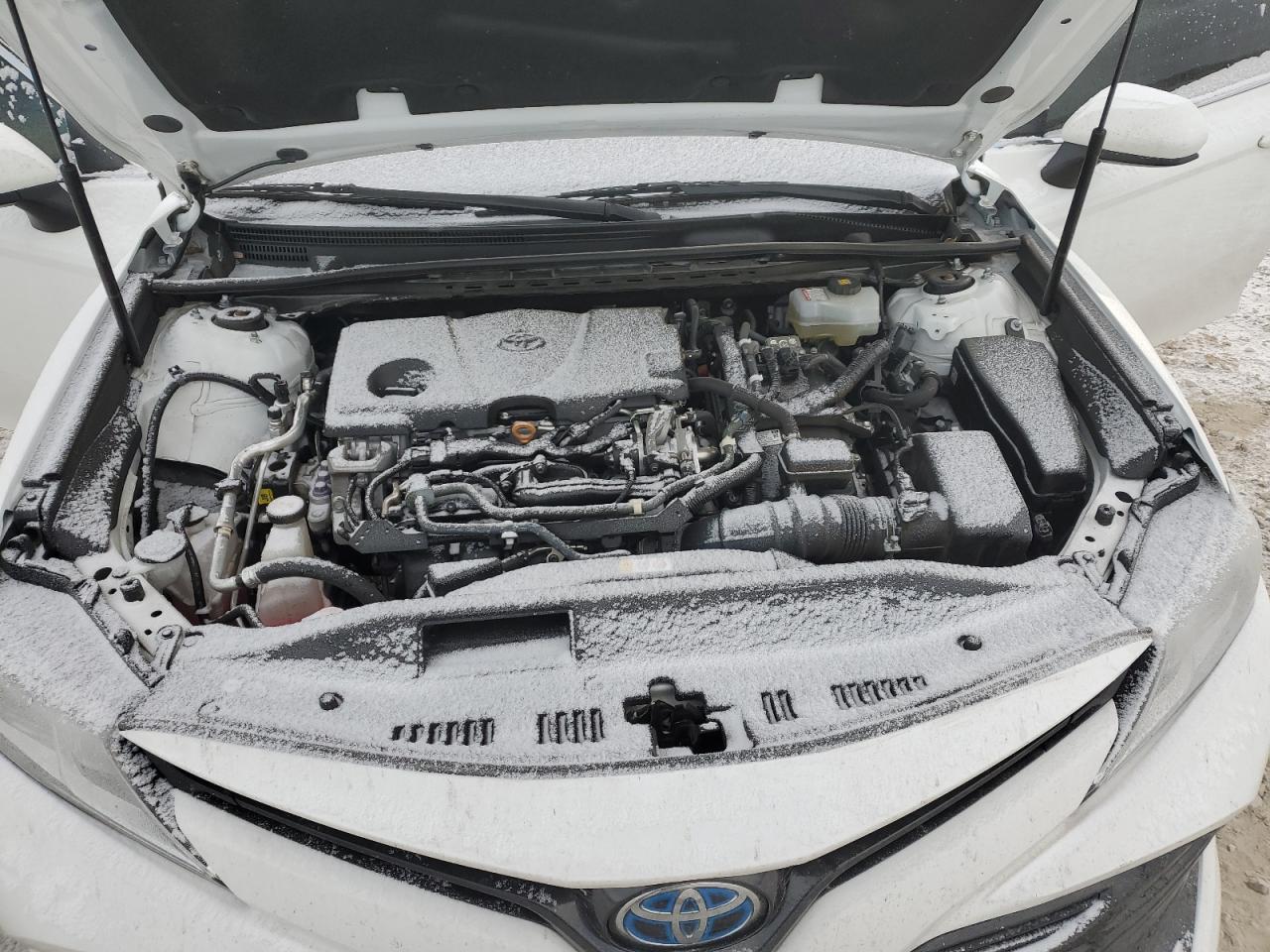 2020 Toyota Camry - Image 11
